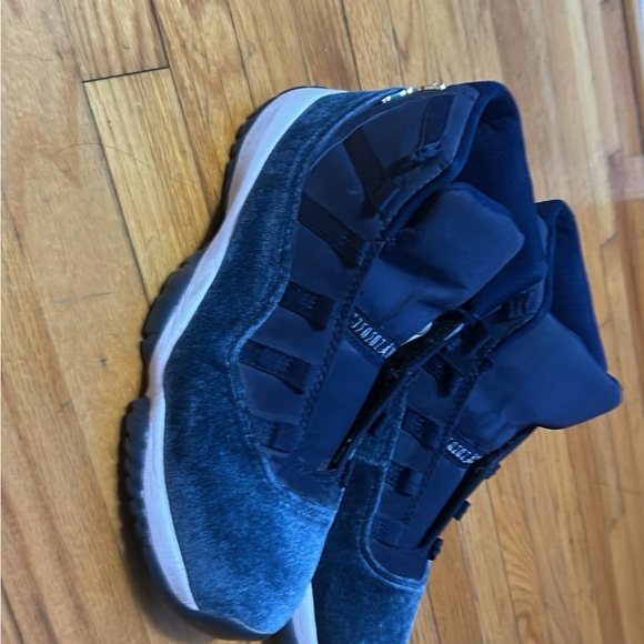 Jorden 11 midnight navy - Picture 1 of 4